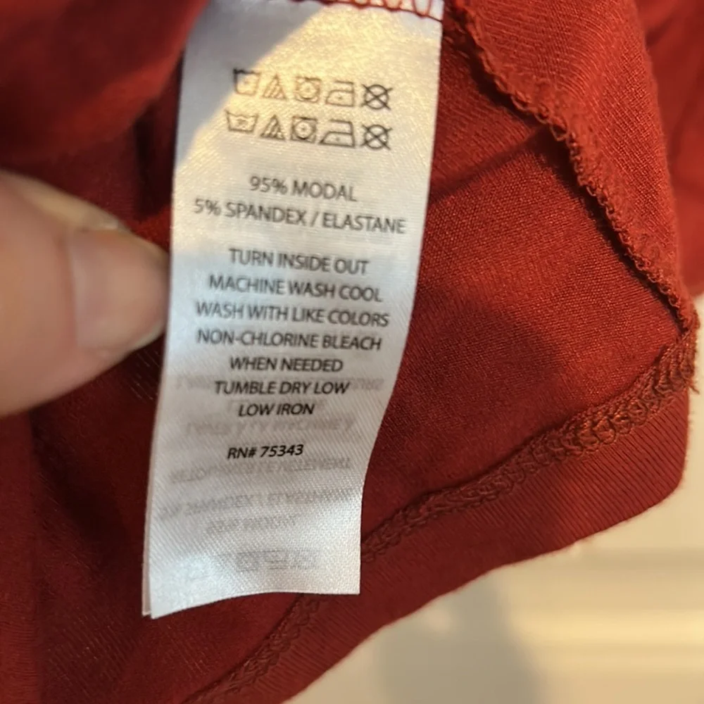 Rust, V-neck top! - Picture 4 of 4